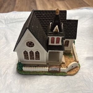 Lemax Hillcrest Community Church 2001 Christmas Village House No Light